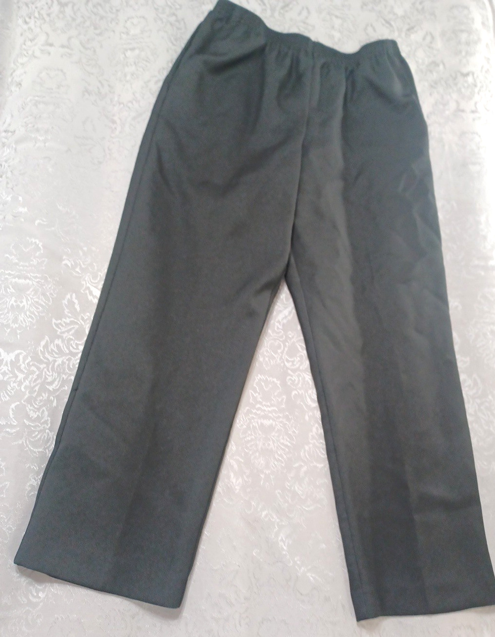 Alfred Dunner Women's Black Pull On Pants Petite Sz 10P Pockets Elastic Waist